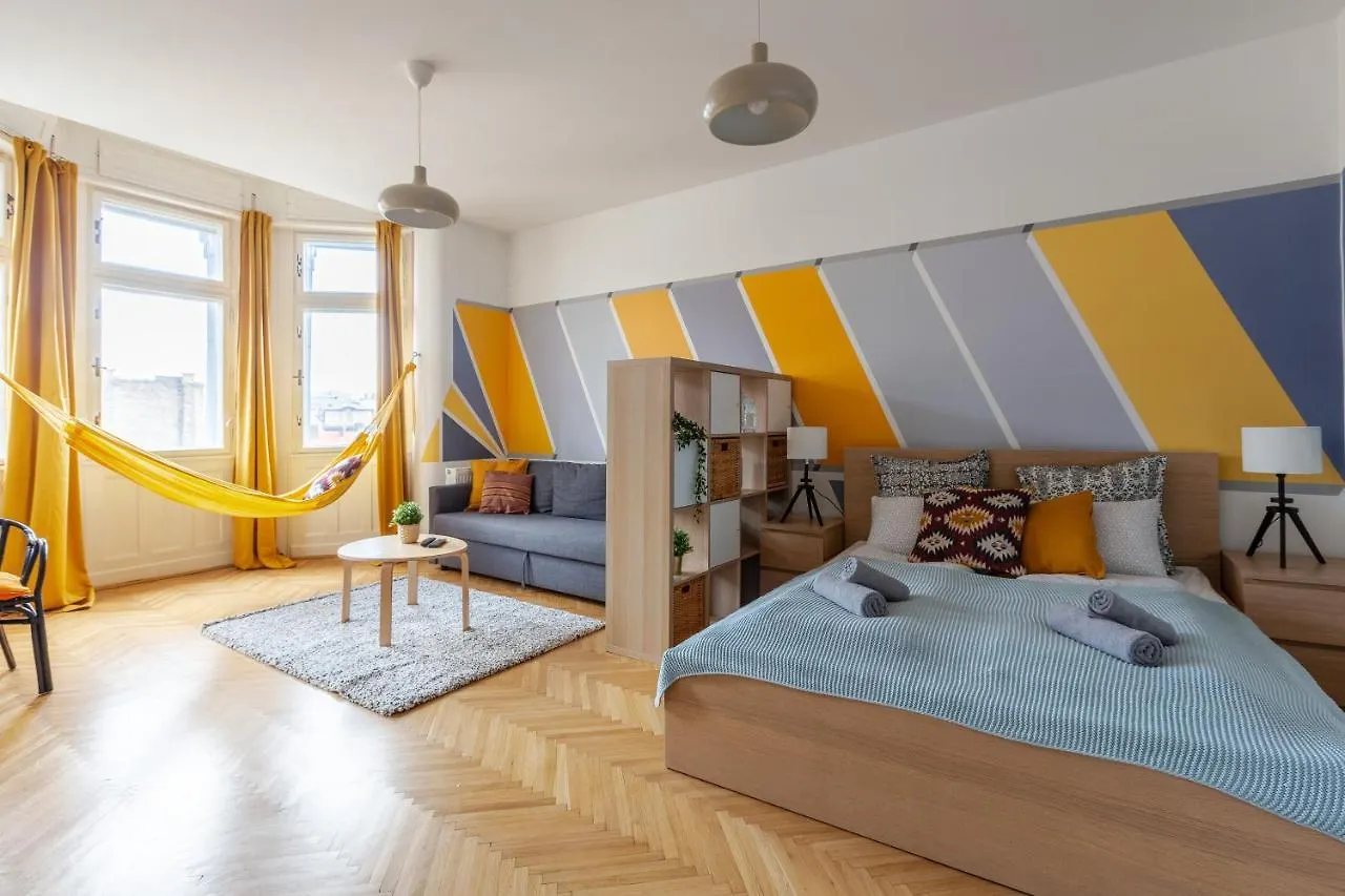 Kontakte von Art Downtown Home Styled By A Local Designer